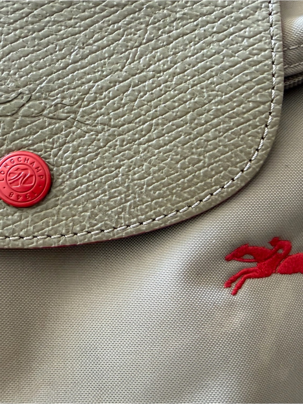Longchamp Beige Mini Backpack with Red Trim - Picture 7 of 10